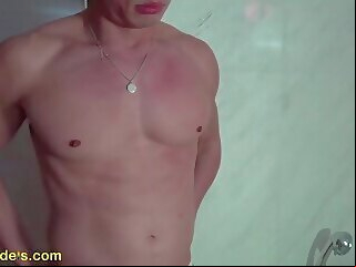 muscles nipples